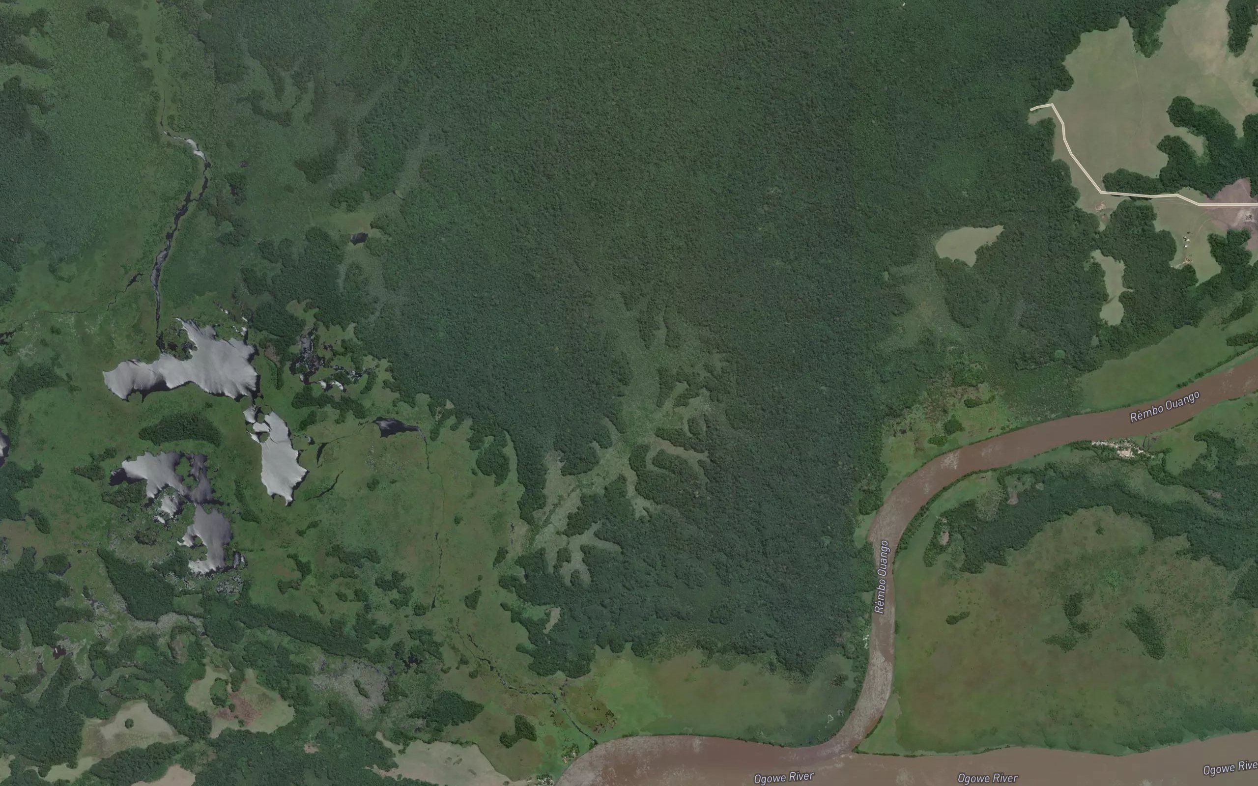 Lac Loango