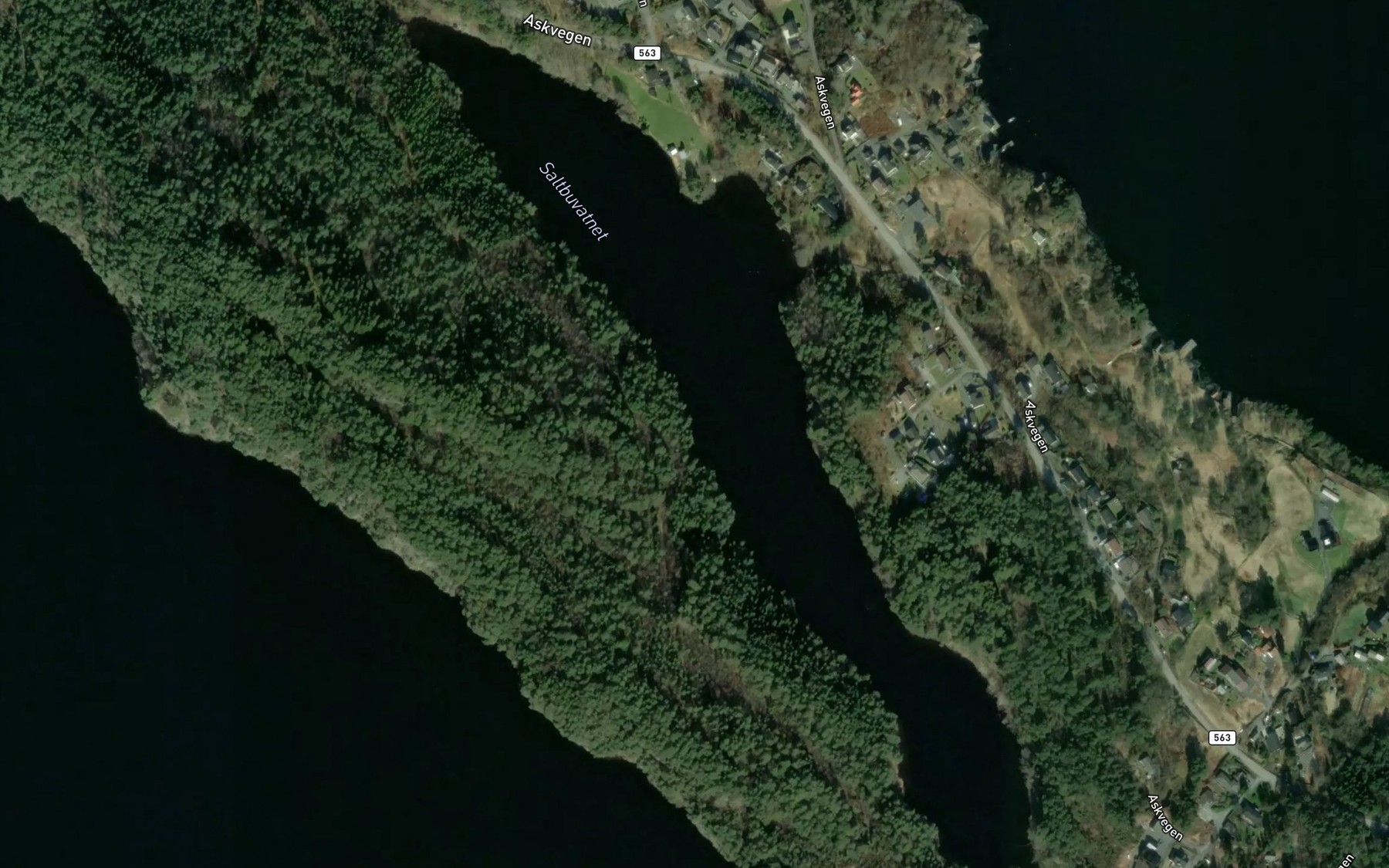 Satellite map of the Saltbuvatnet