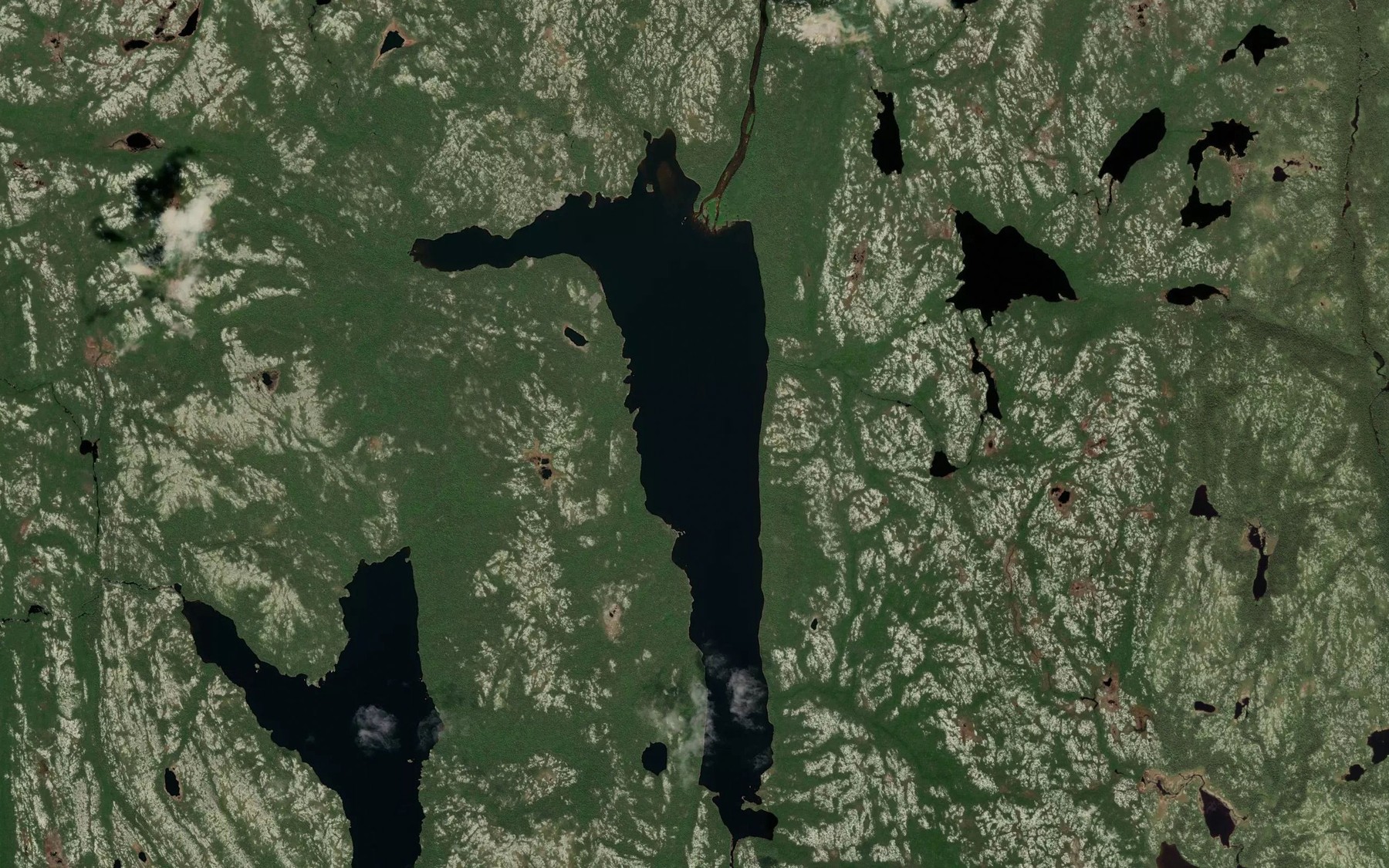 Satellite map of the Lac Uahtshipakuia Ehkuatiti