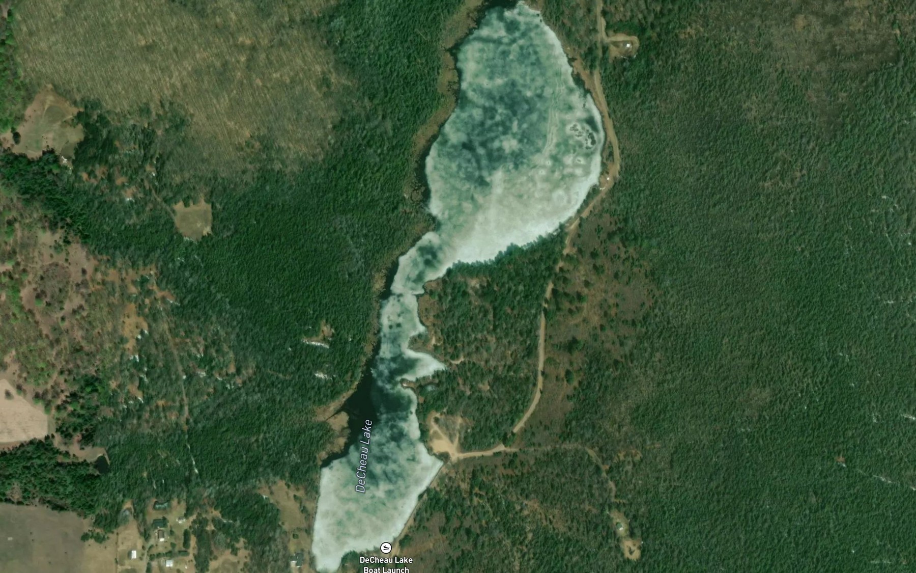 Satellite map of the De Cheau Lake