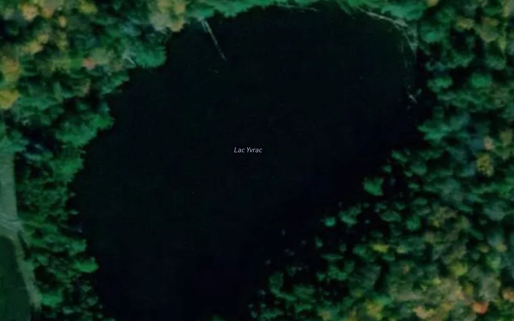 Satellite map of the Lac Yvrac