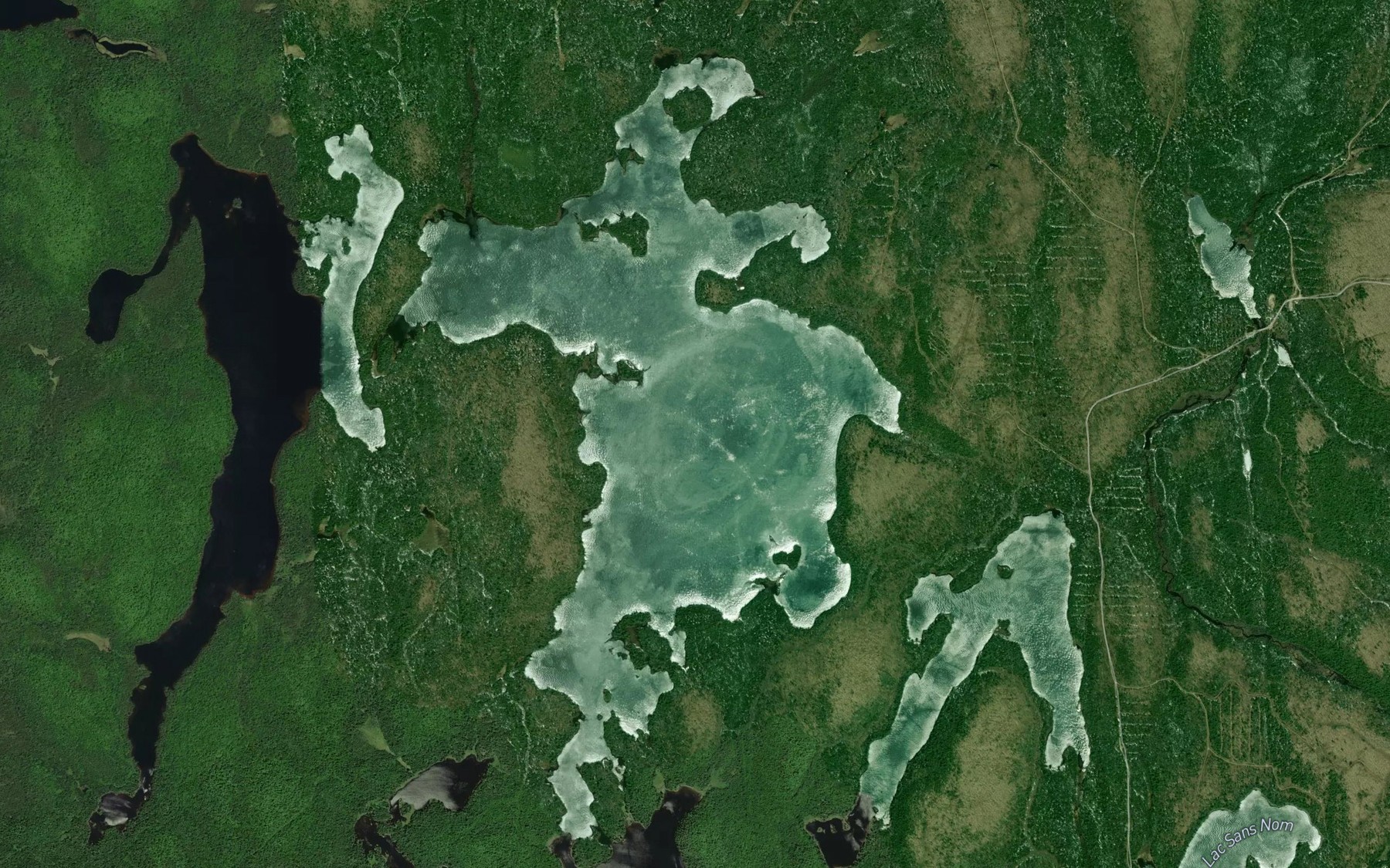 Satellite map of the Lac Malouin