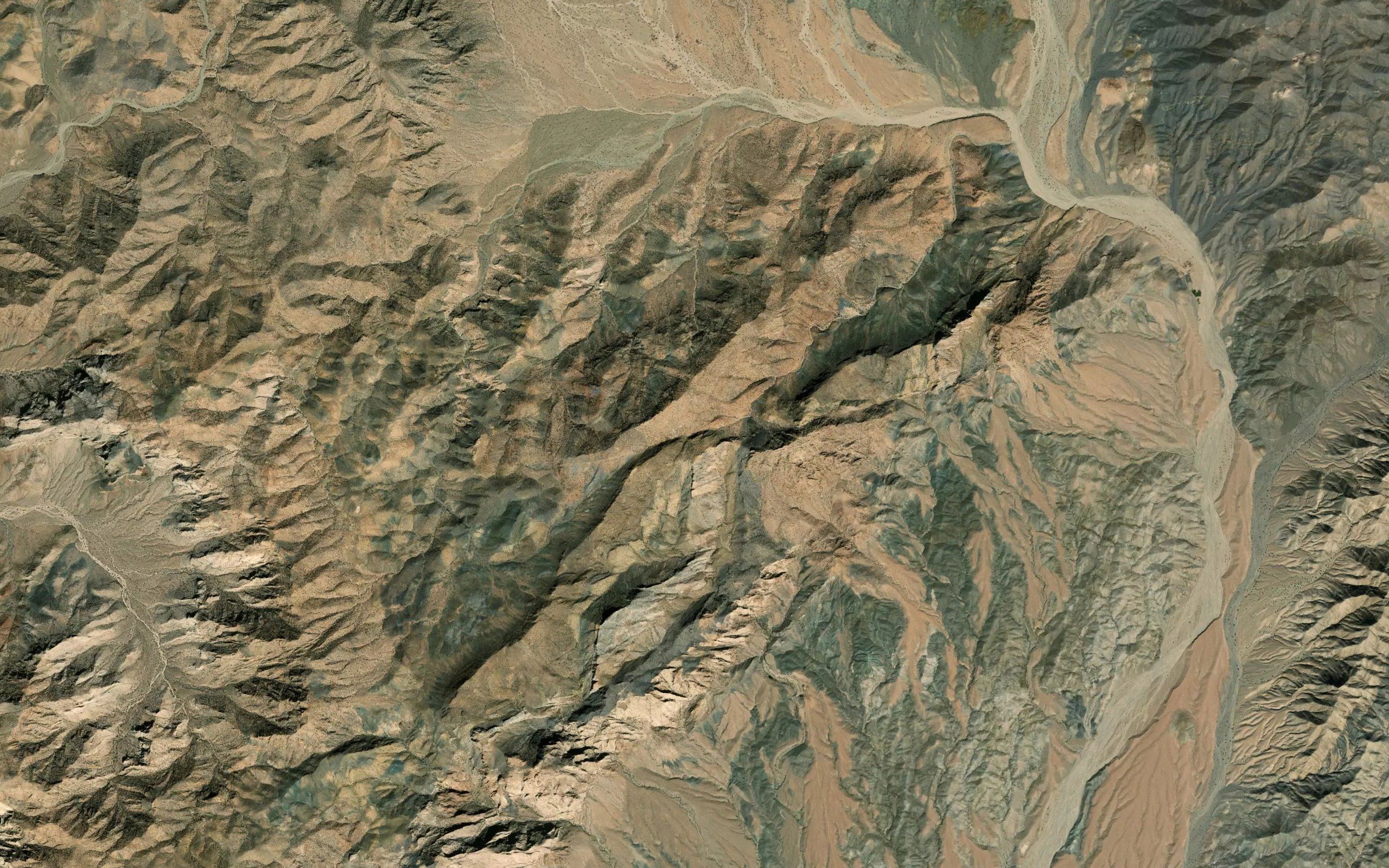 Cheshmeh-ye Tavi Dar-e Bala