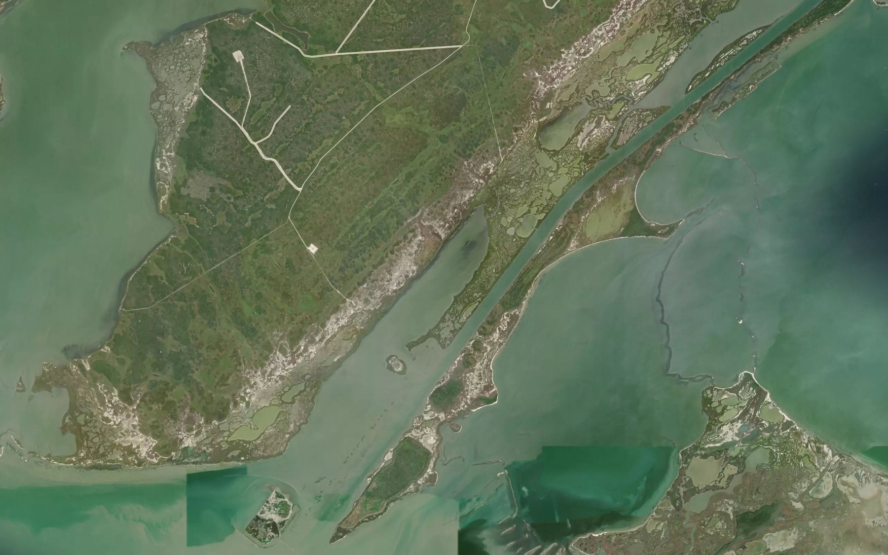 Satellite map of the Dunham Bay