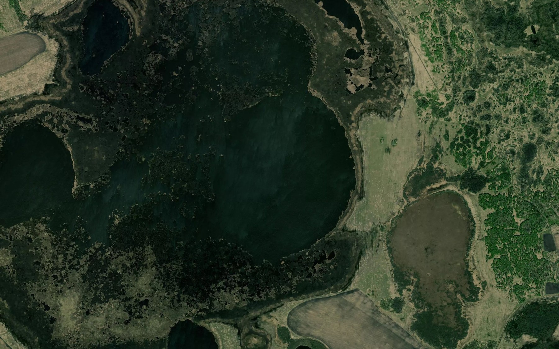 Satellite map of the Ozero Tundrovo