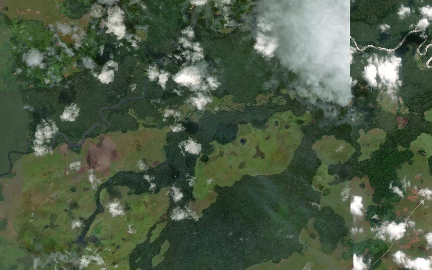 Satellite map of the Mpele