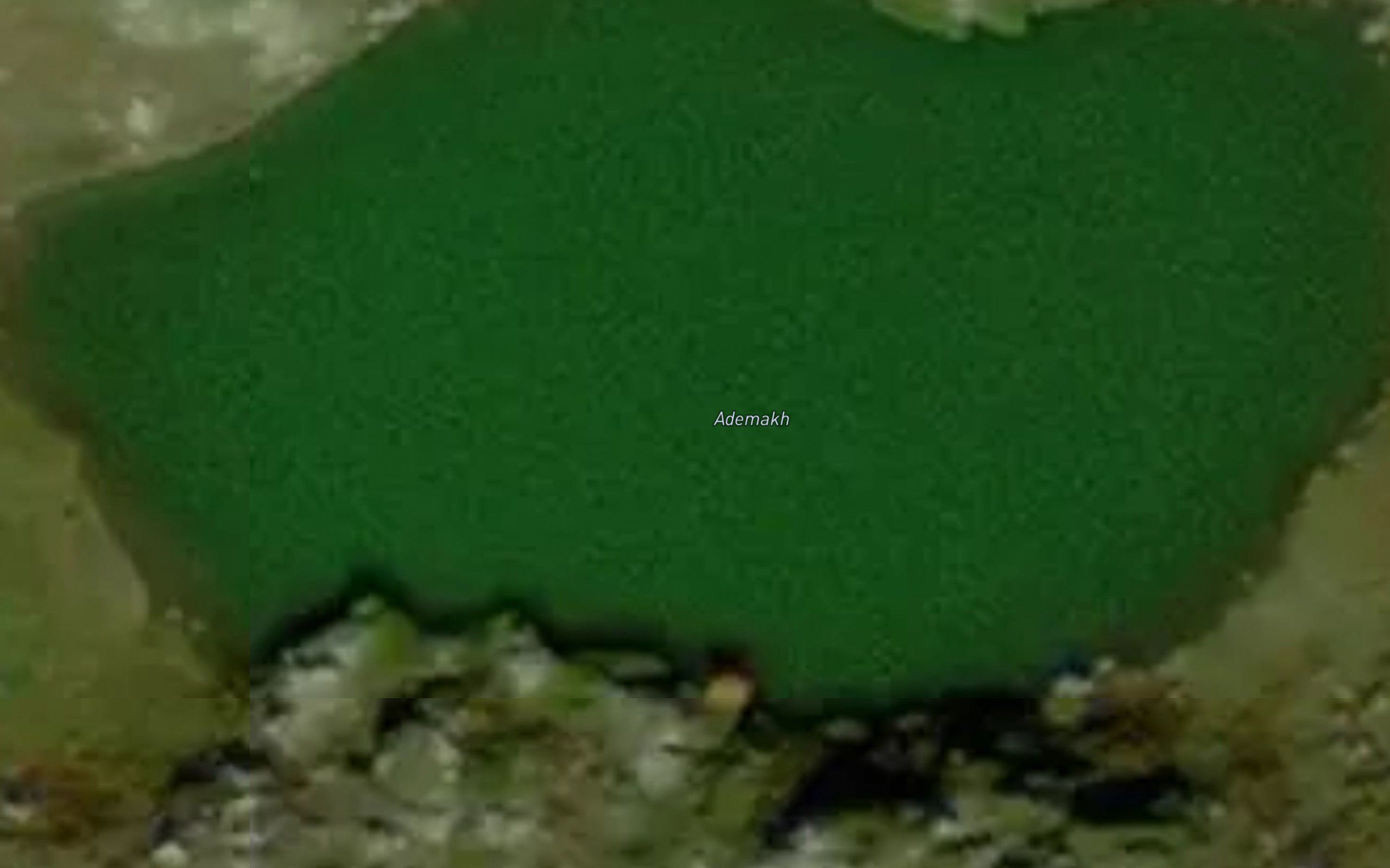 Ozero Adzmakh