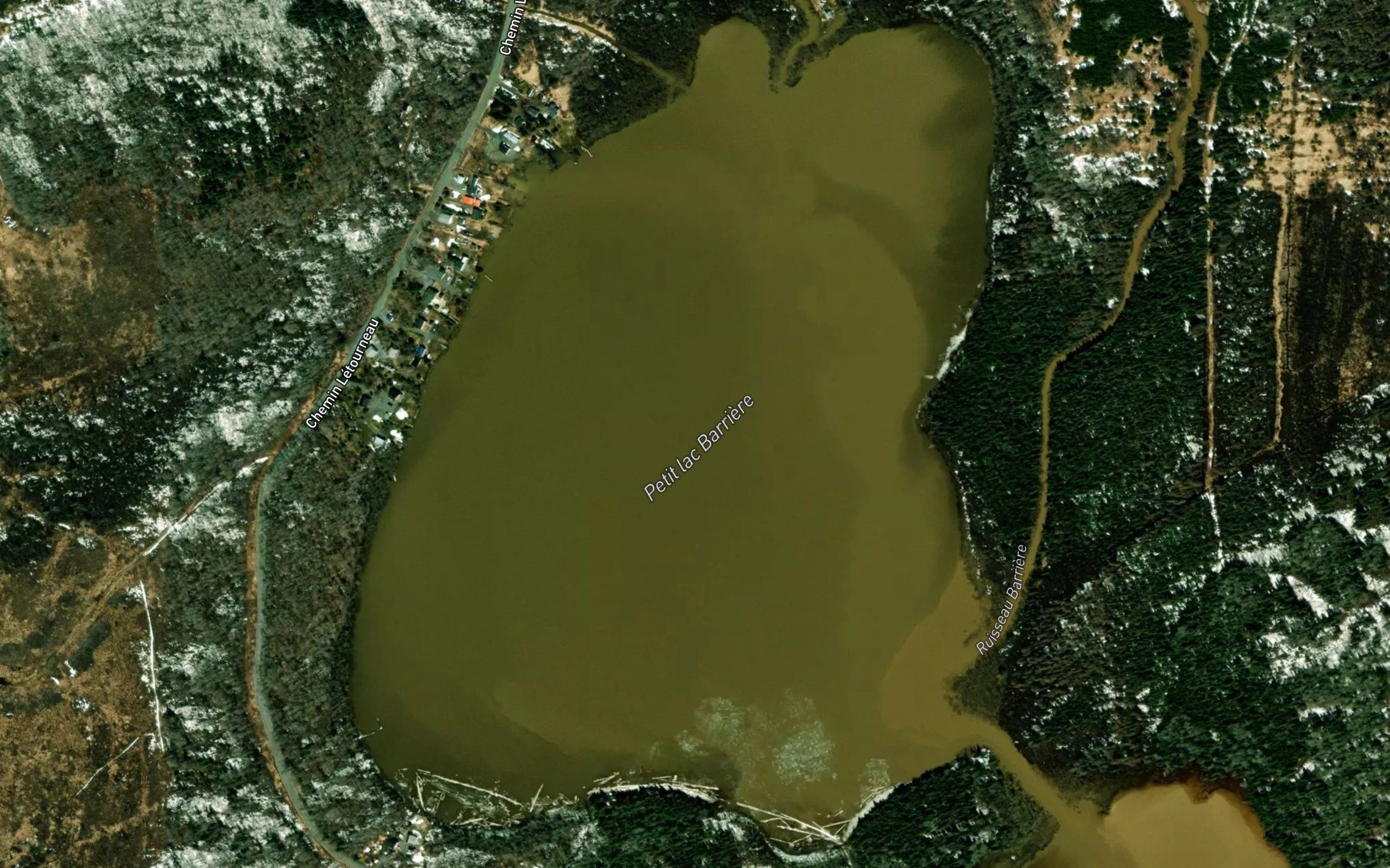 Petit lac Barriere