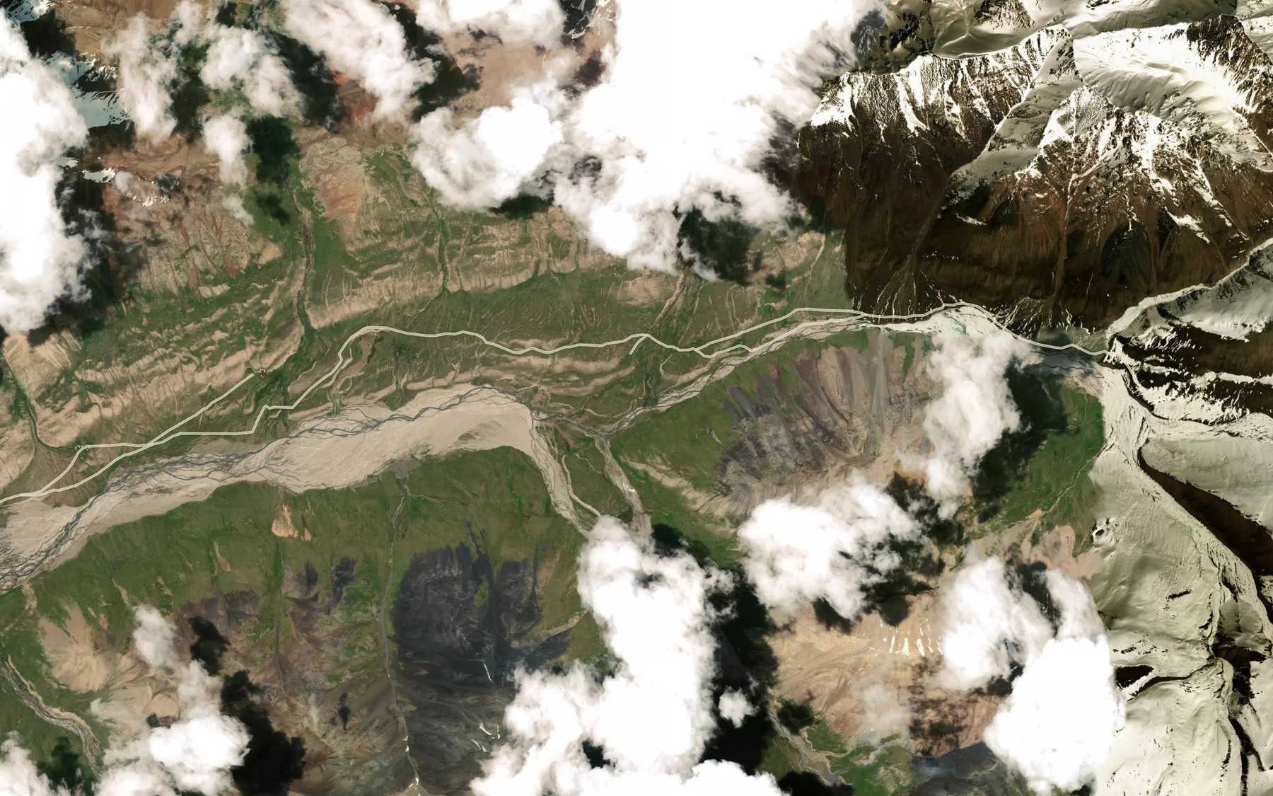 Satellite map of the Tuyukkyzylsu