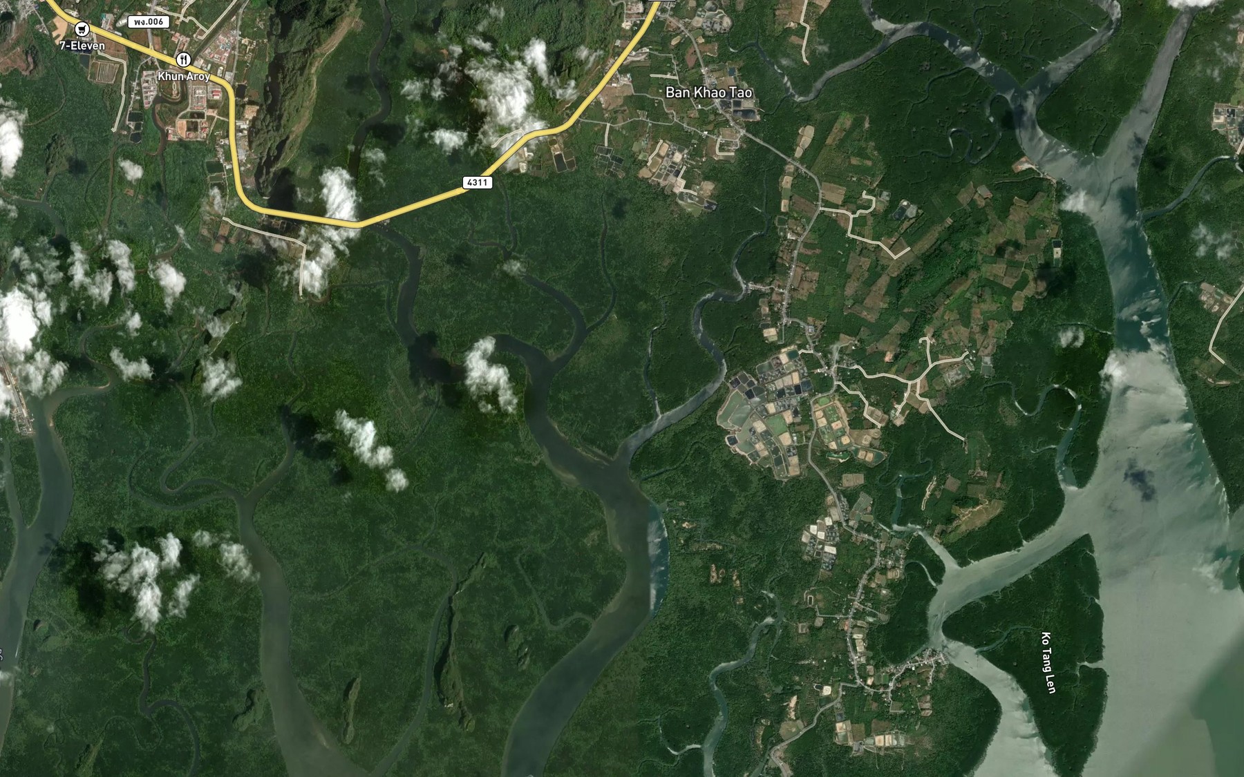 Satellite map of the Khlong Bang Siat