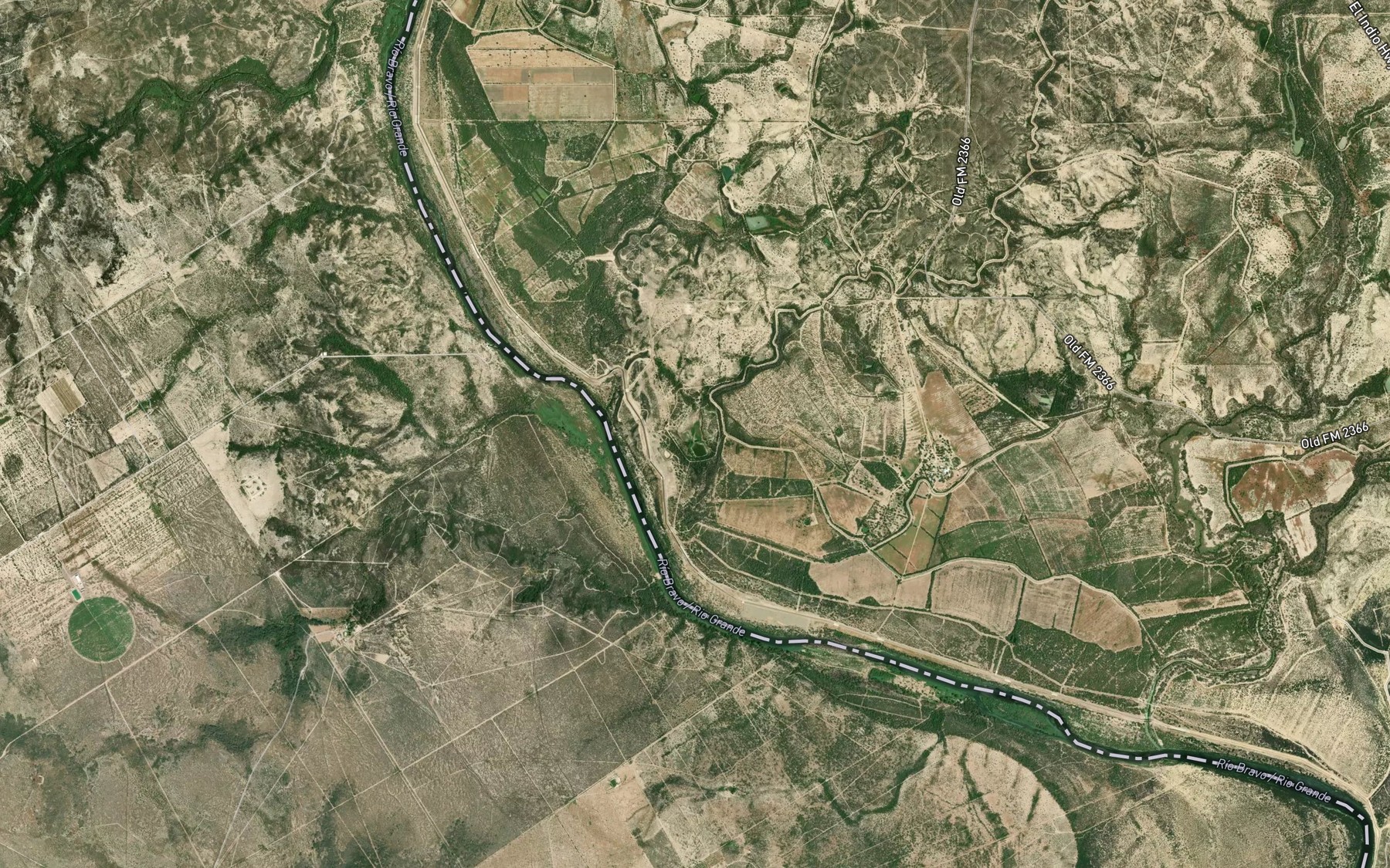 Satellite map of the El Indio Farms Lake