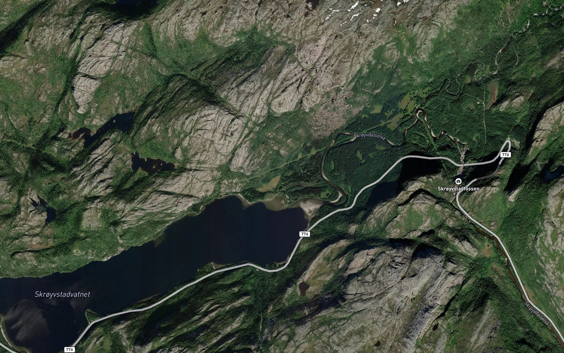 Satellite map of the Naustmobekken
