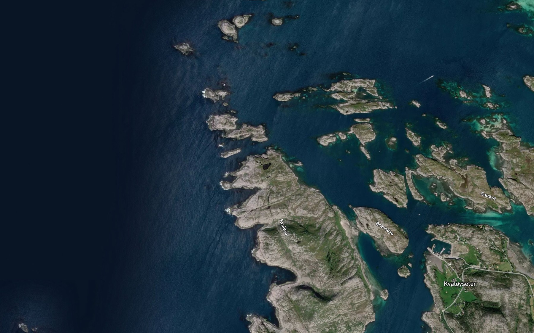 Satellite map of the Lomtjonna