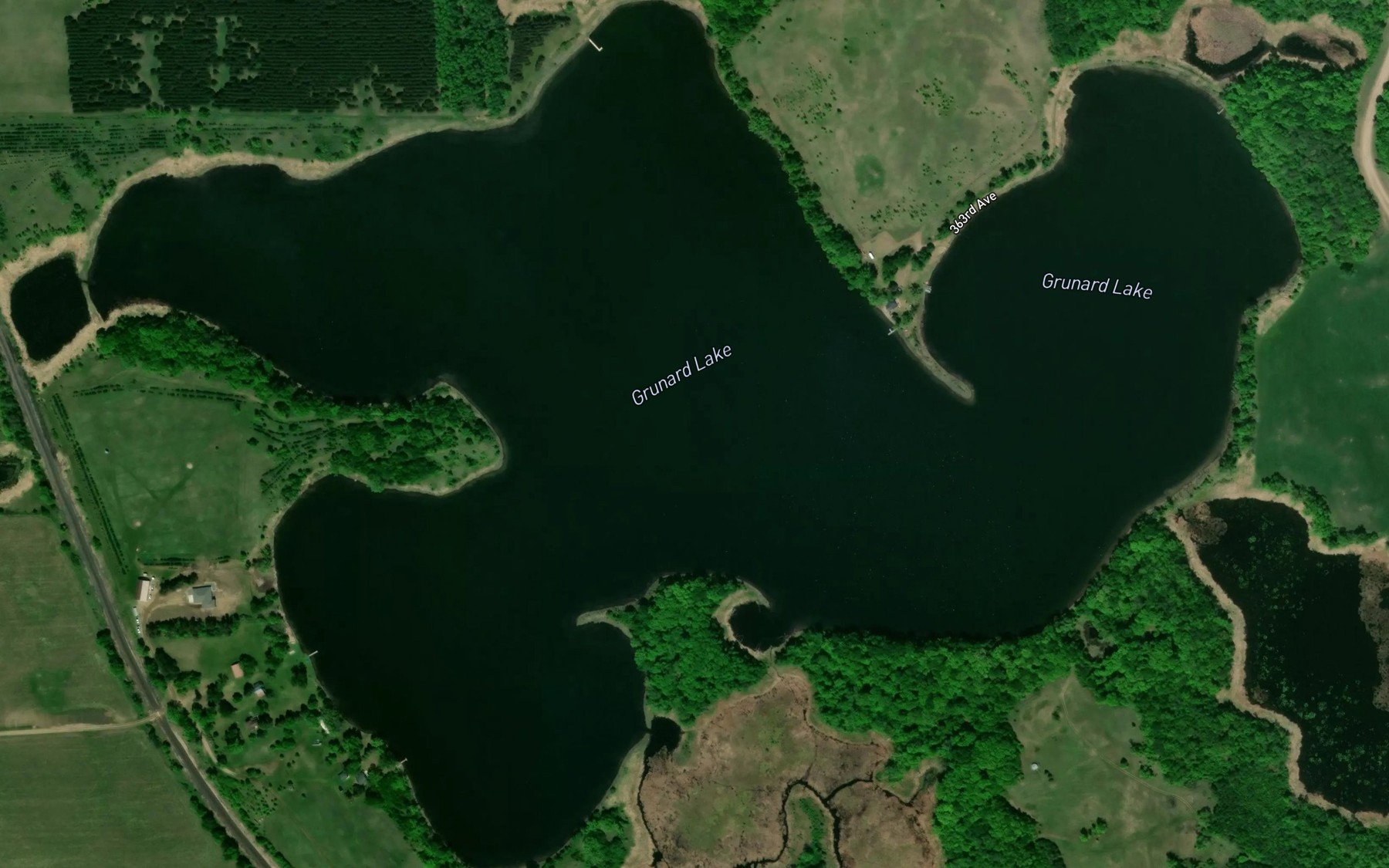 Satellite map of the Grunard Lake