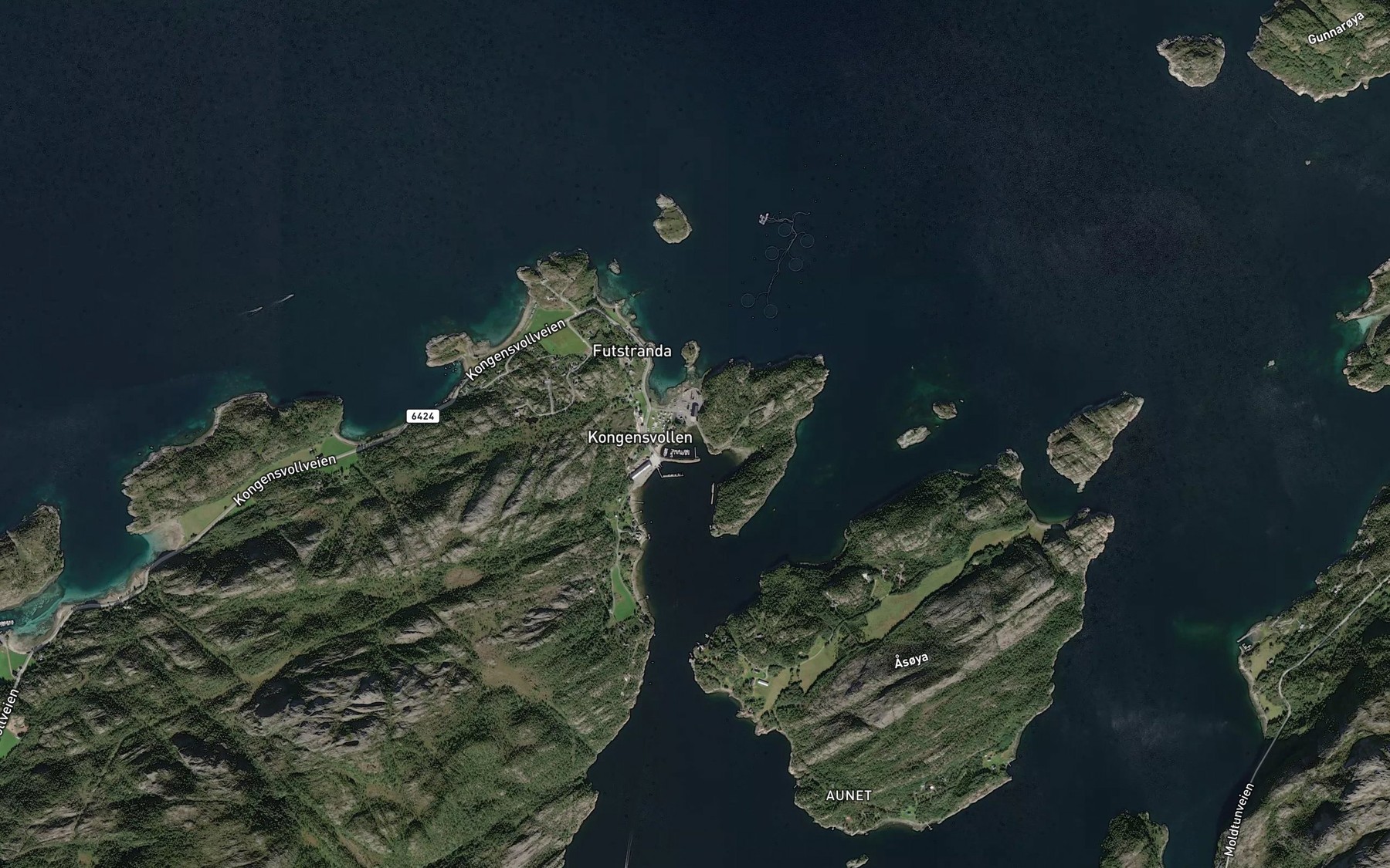 Satellite map of the Kvalvika