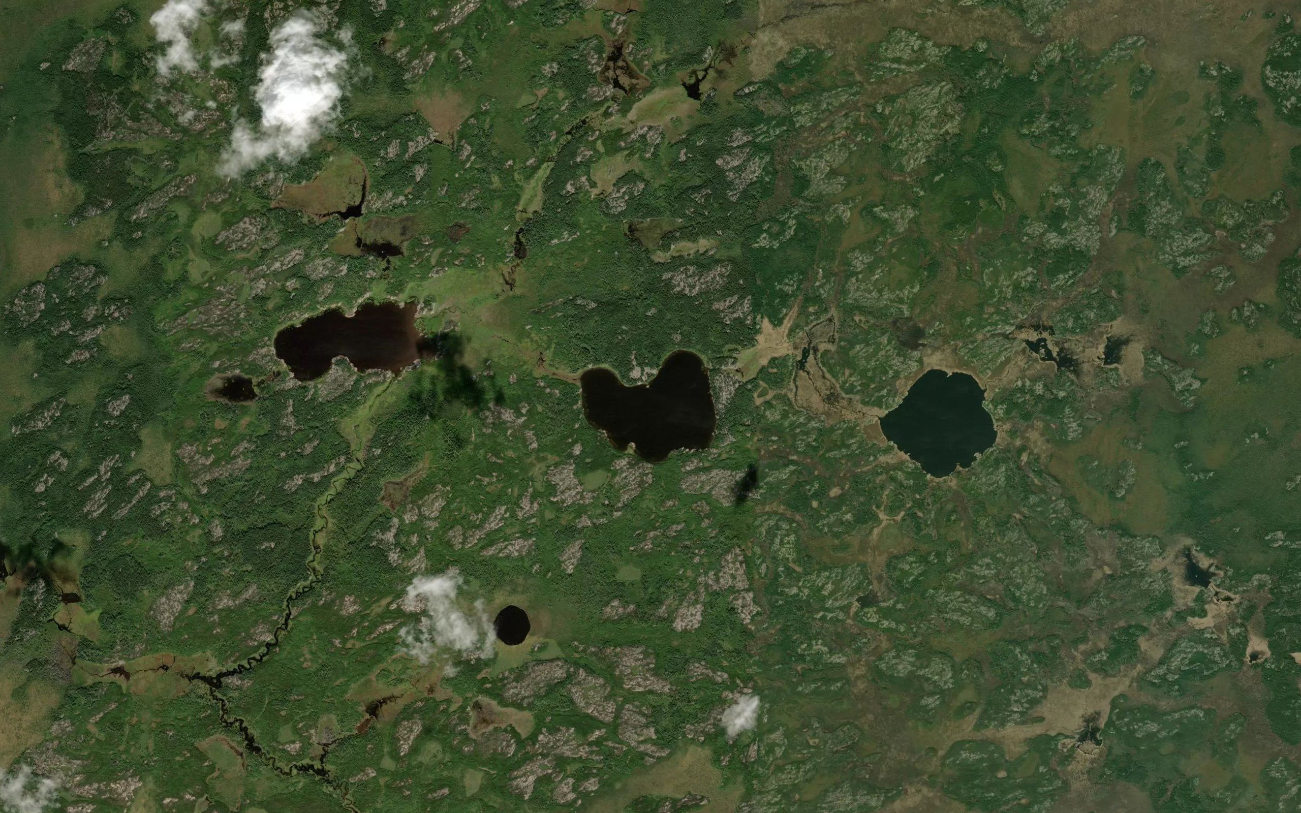 Kakeskiawak Lakes