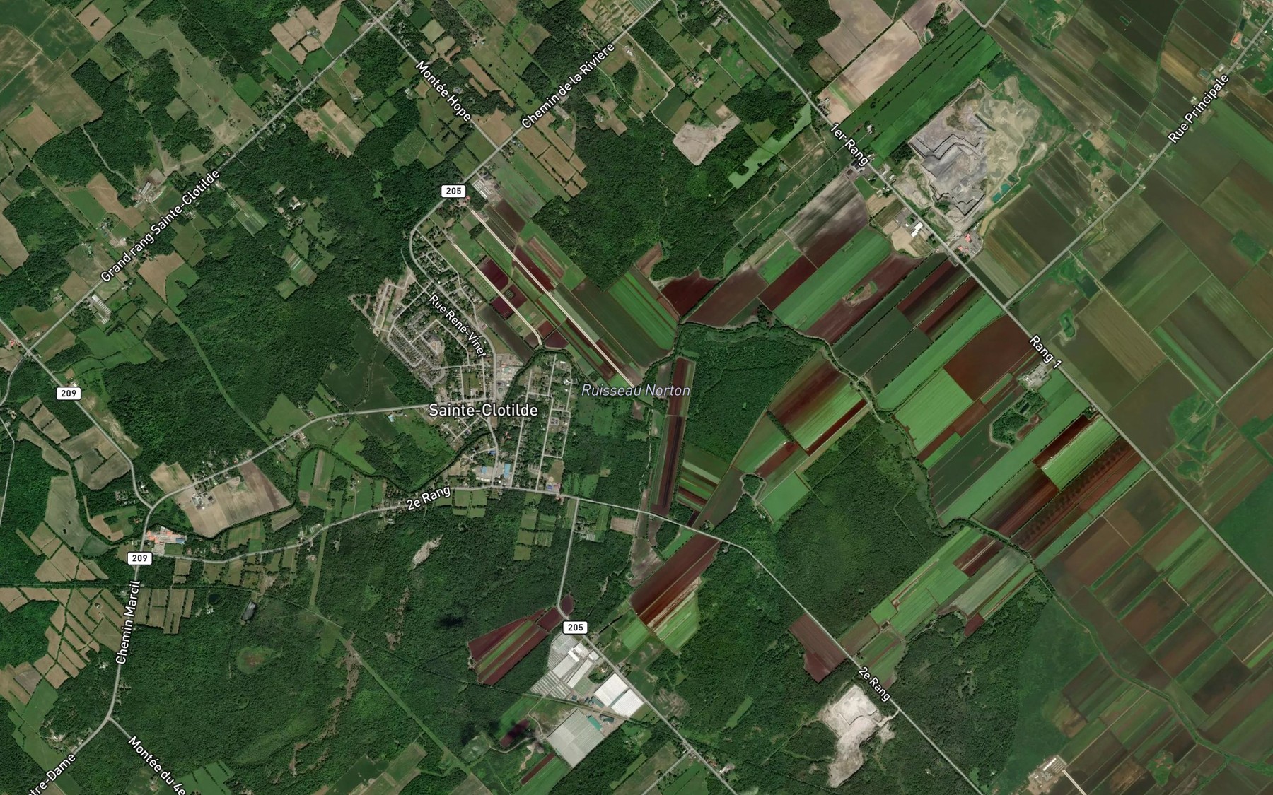 Satellite map of the Ruisseau des Rangs Deux et Trois