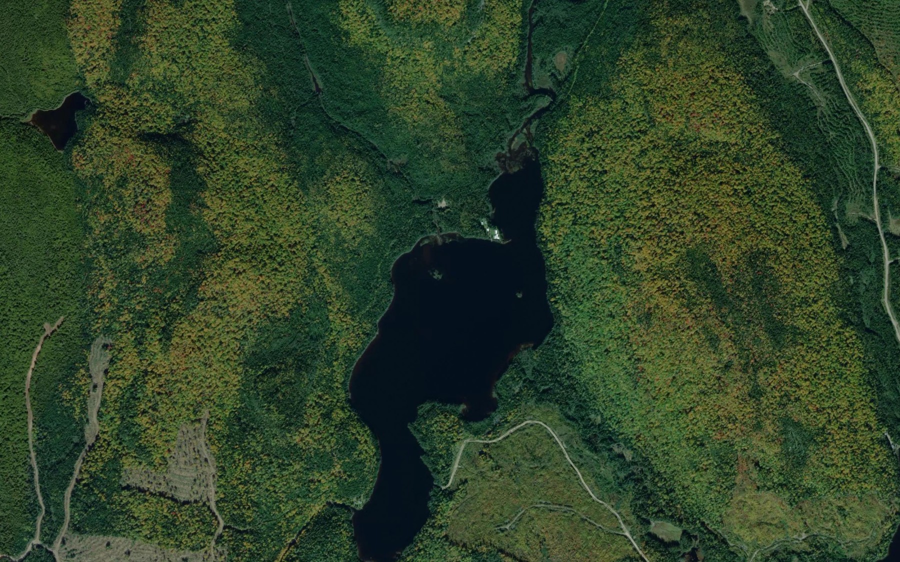 Satellite map of the Lac Mackay-Smith