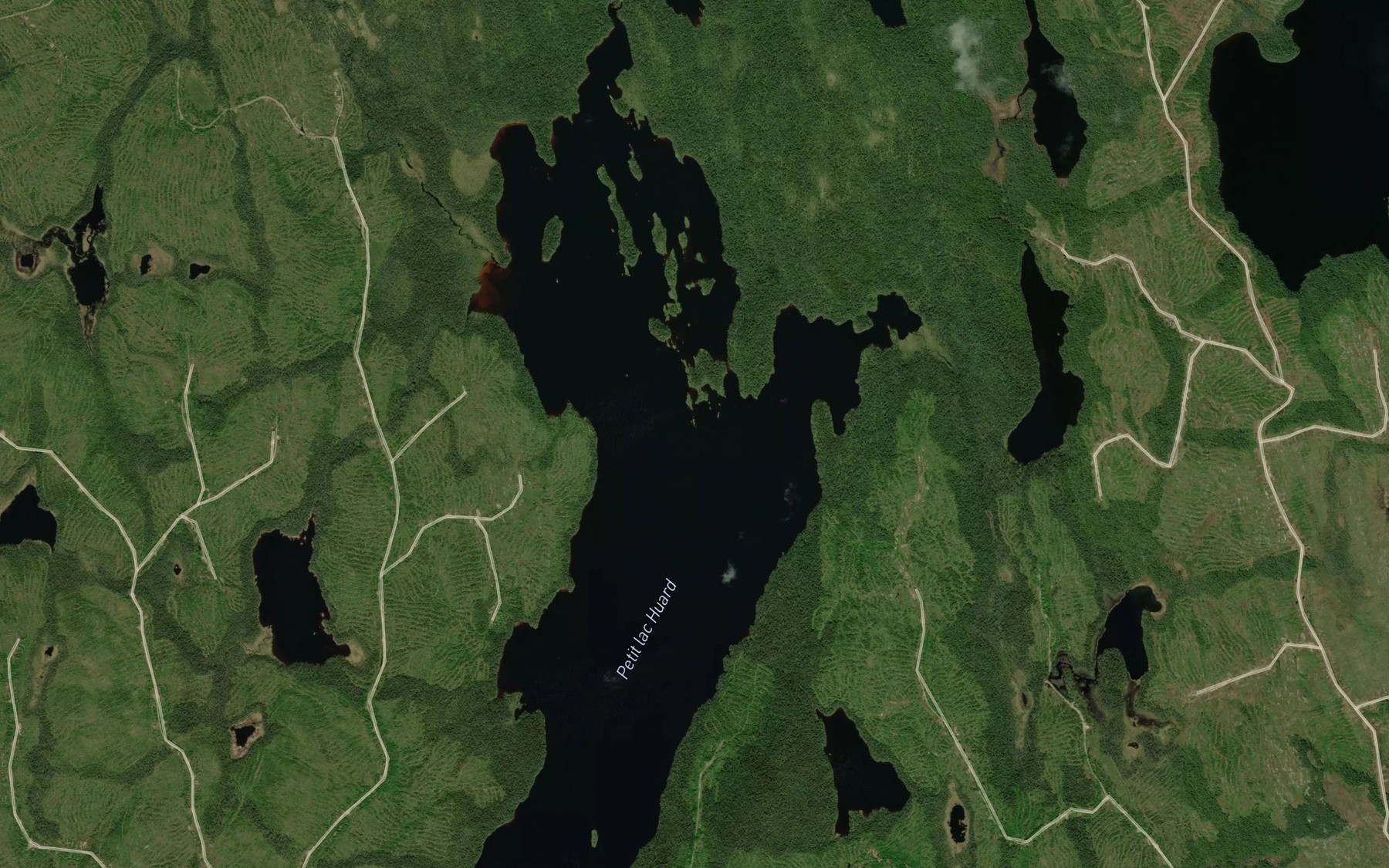 Satellite map of the Petit lac Huard