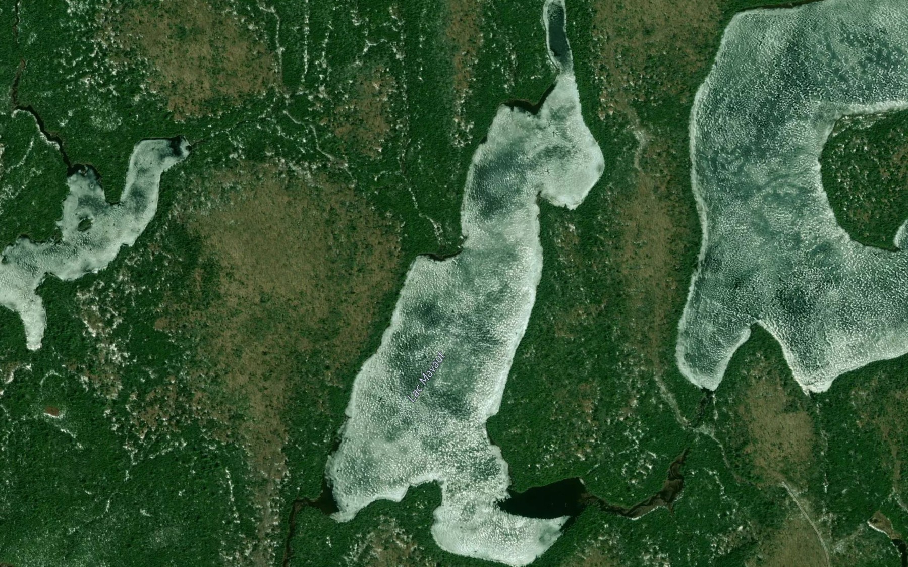 Satellite map of the Lac Mavaut