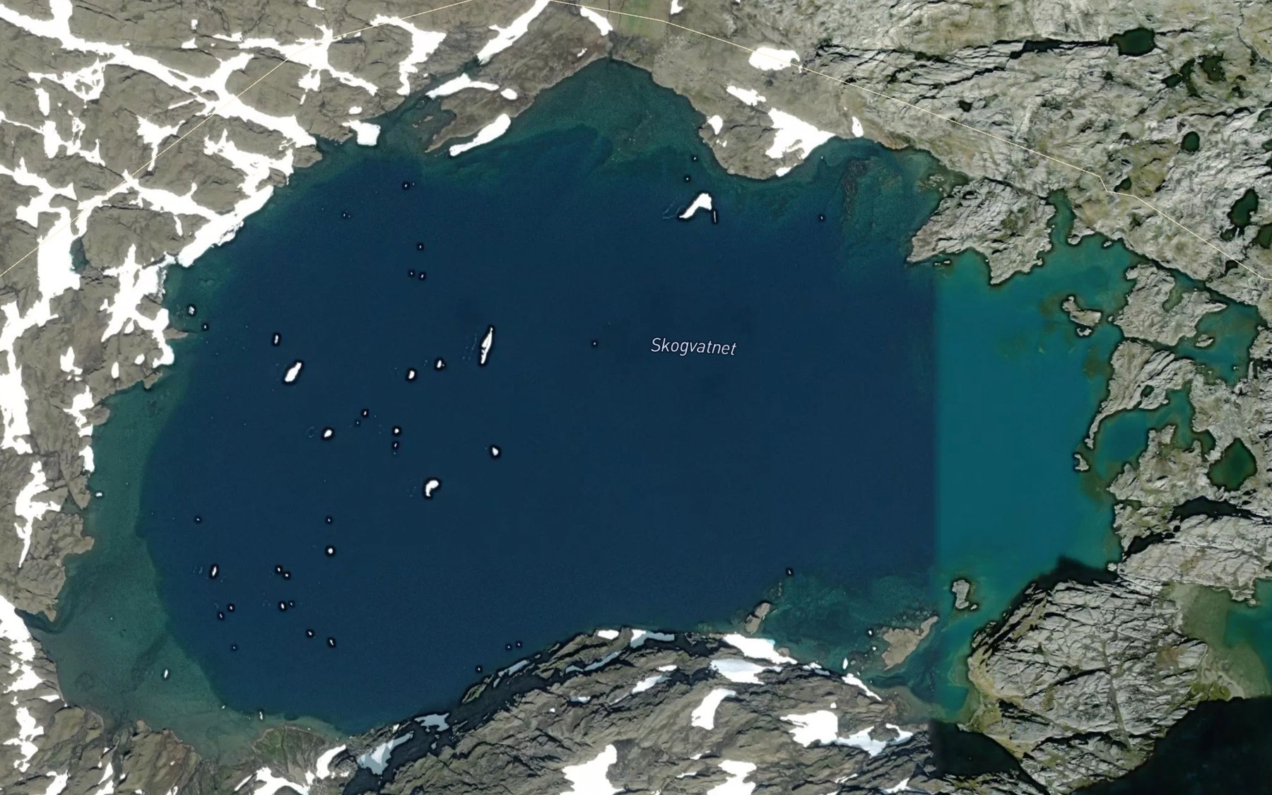 Satellite map of the Skogvatnet