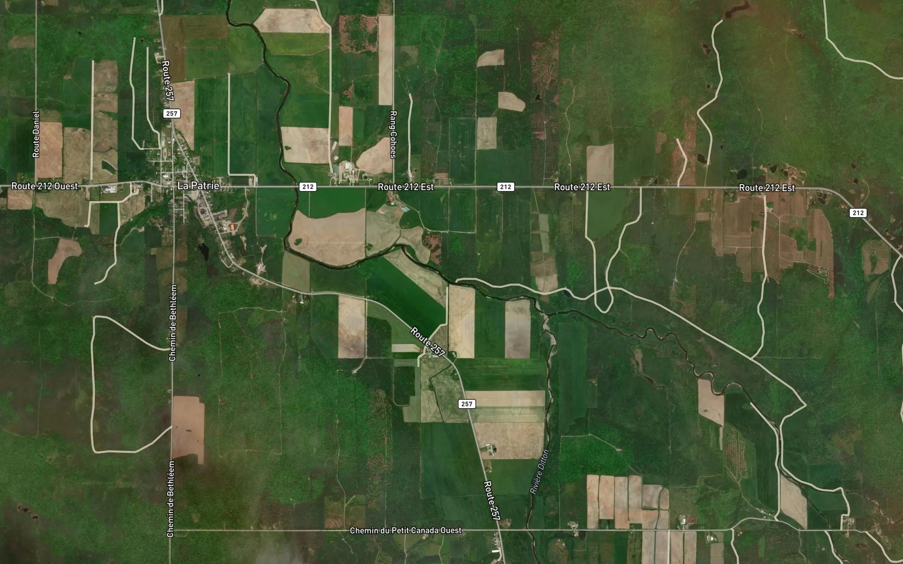Satellite map of the Cours d'eau Labbe
