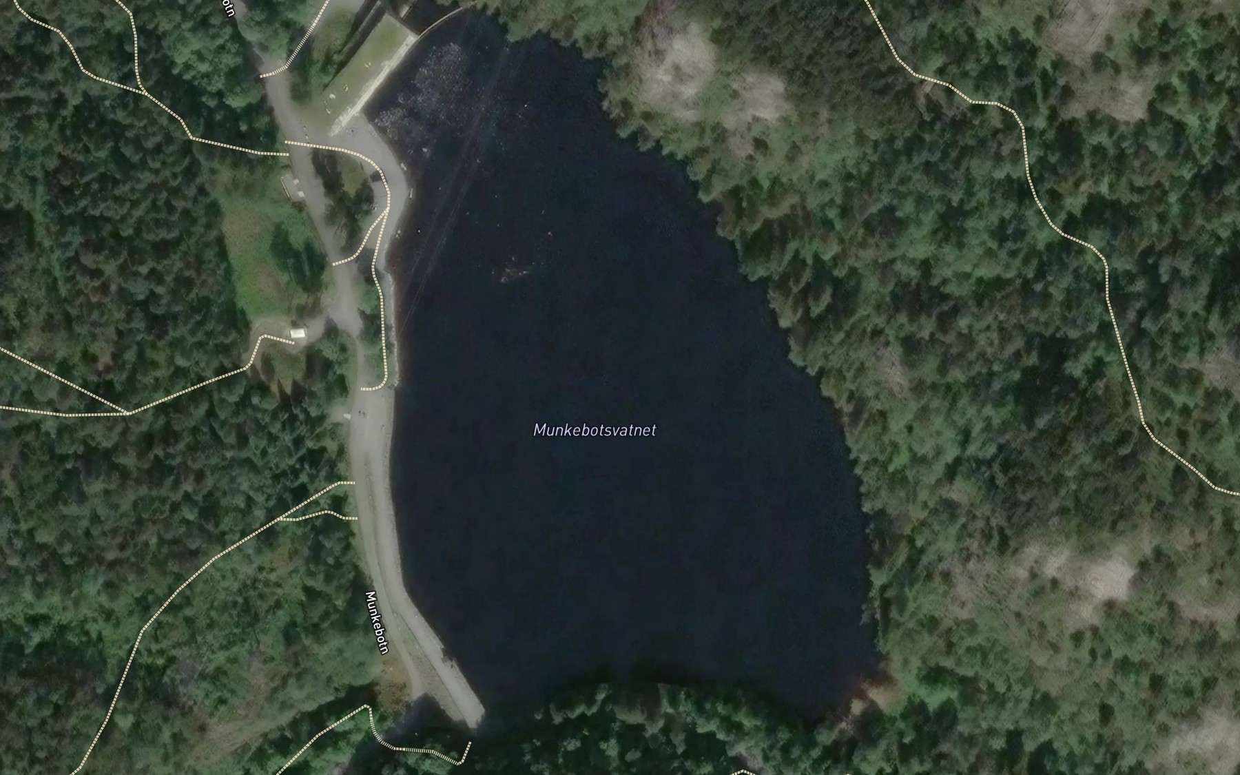Satellite map of the Munkebotsvatnet