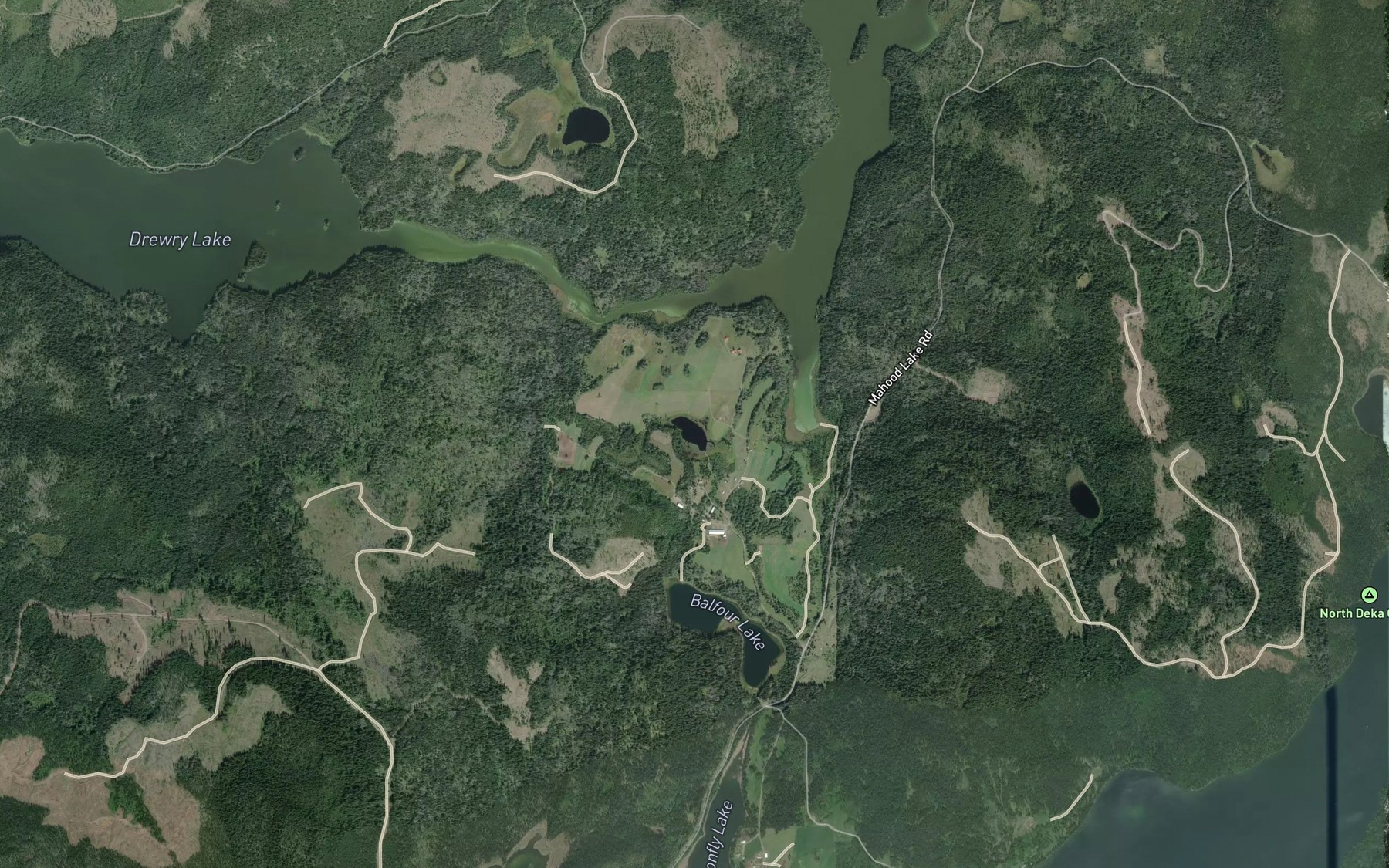 Satellite map of the Hewton Lake