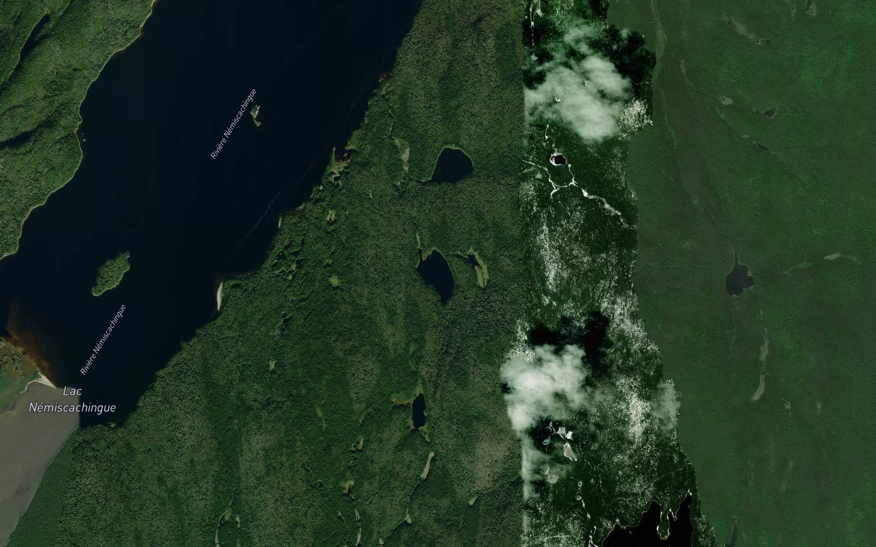 Satellite map of the Petit lac Mantonoko