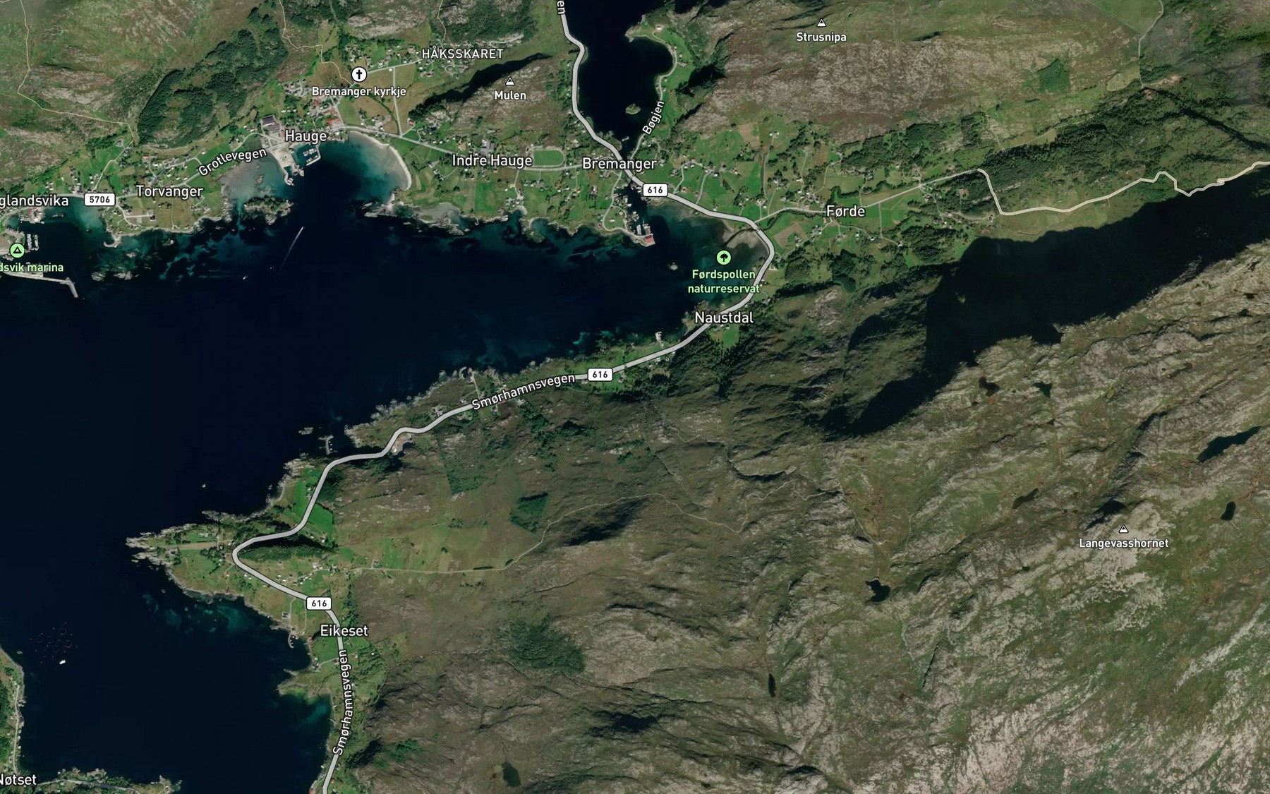 Satellite map of the Fosseelva