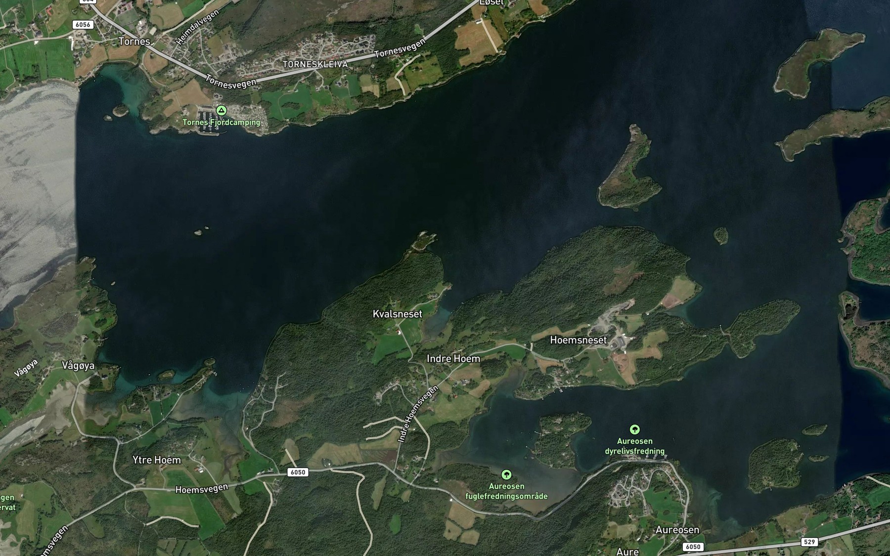 Satellite map of the Mortnesbukta