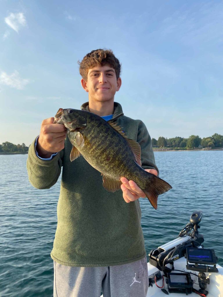 How to Fish in a Lake: Tips for Lake Fishing and the Best Ways to Catch ...